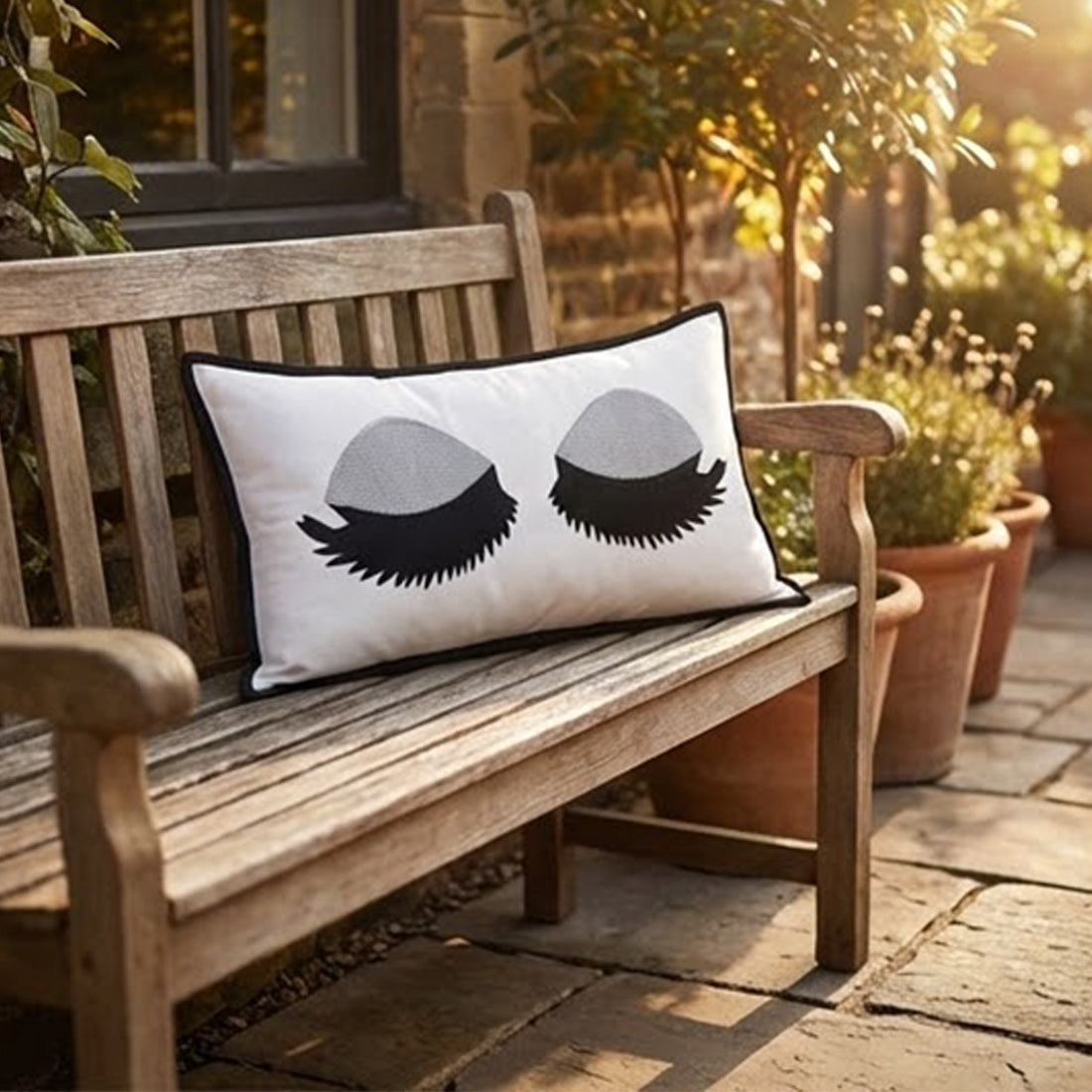 Cute Eye Lash Design Decorative Cotton Cushion Cover