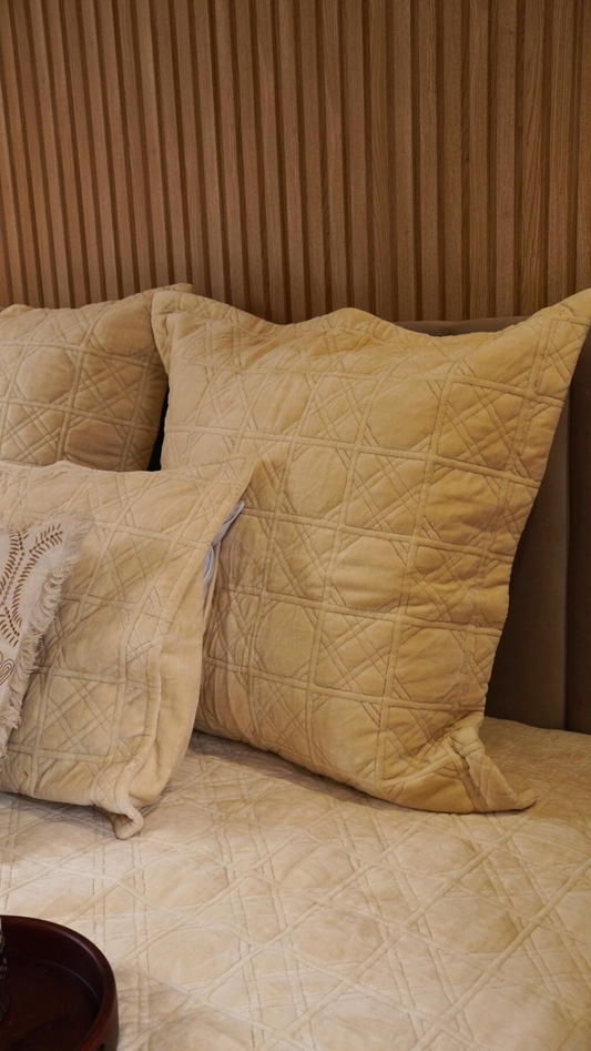 Sandstone Quilt Set